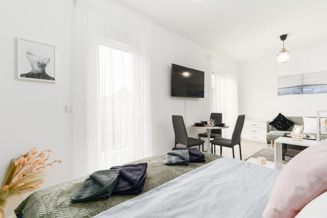Sweet & Spicy - Brand New Apartment With Balcony Будапеща Екстериор снимка